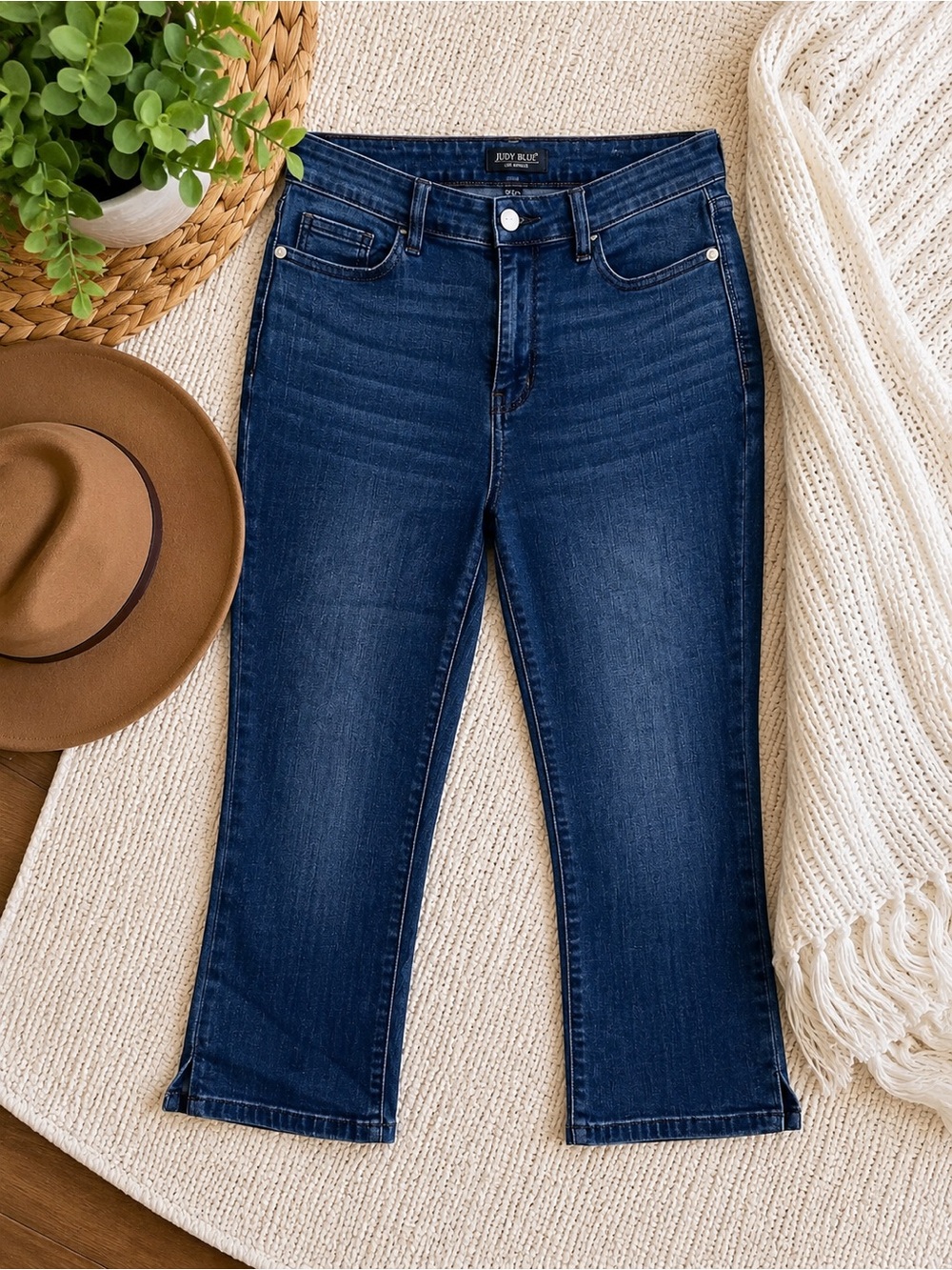 Judy Blue Dark Blue Cropped Capri Straight Leg Jeans